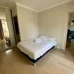 Superb Entire Flat In The Center Of Paris
